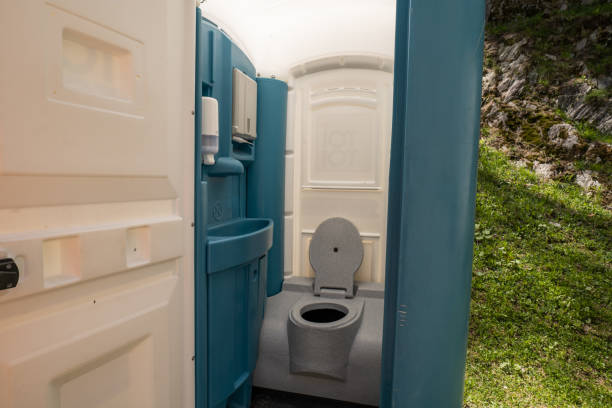 Porta potty rental for outdoor events in Pinardville, NH