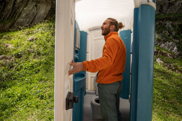Porta potty delivery and setup in Pinardville, NH